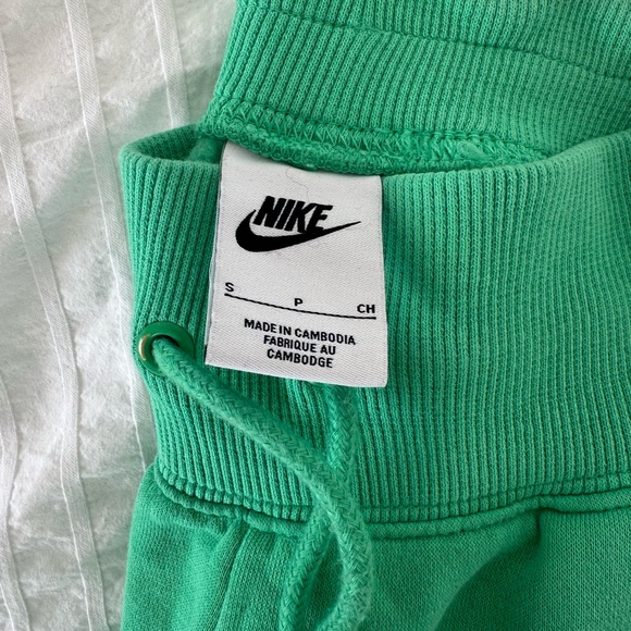 Nike Phoenix Fleece High-Waisted Joggers - Picture 4 of 5